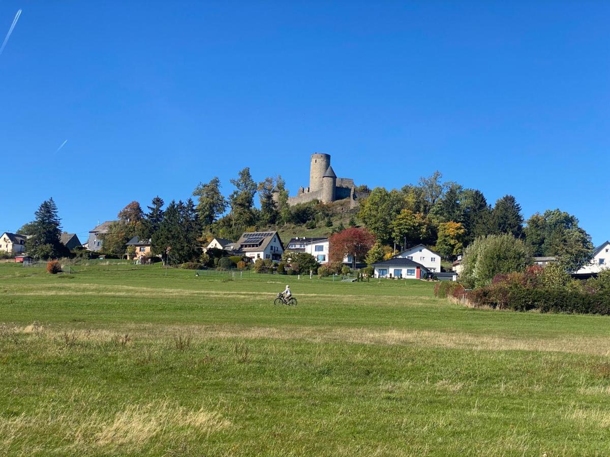 Gaestehaus Beim Metzger / Doettingen Am Nuerburgring Доттинген Экстерьер фото